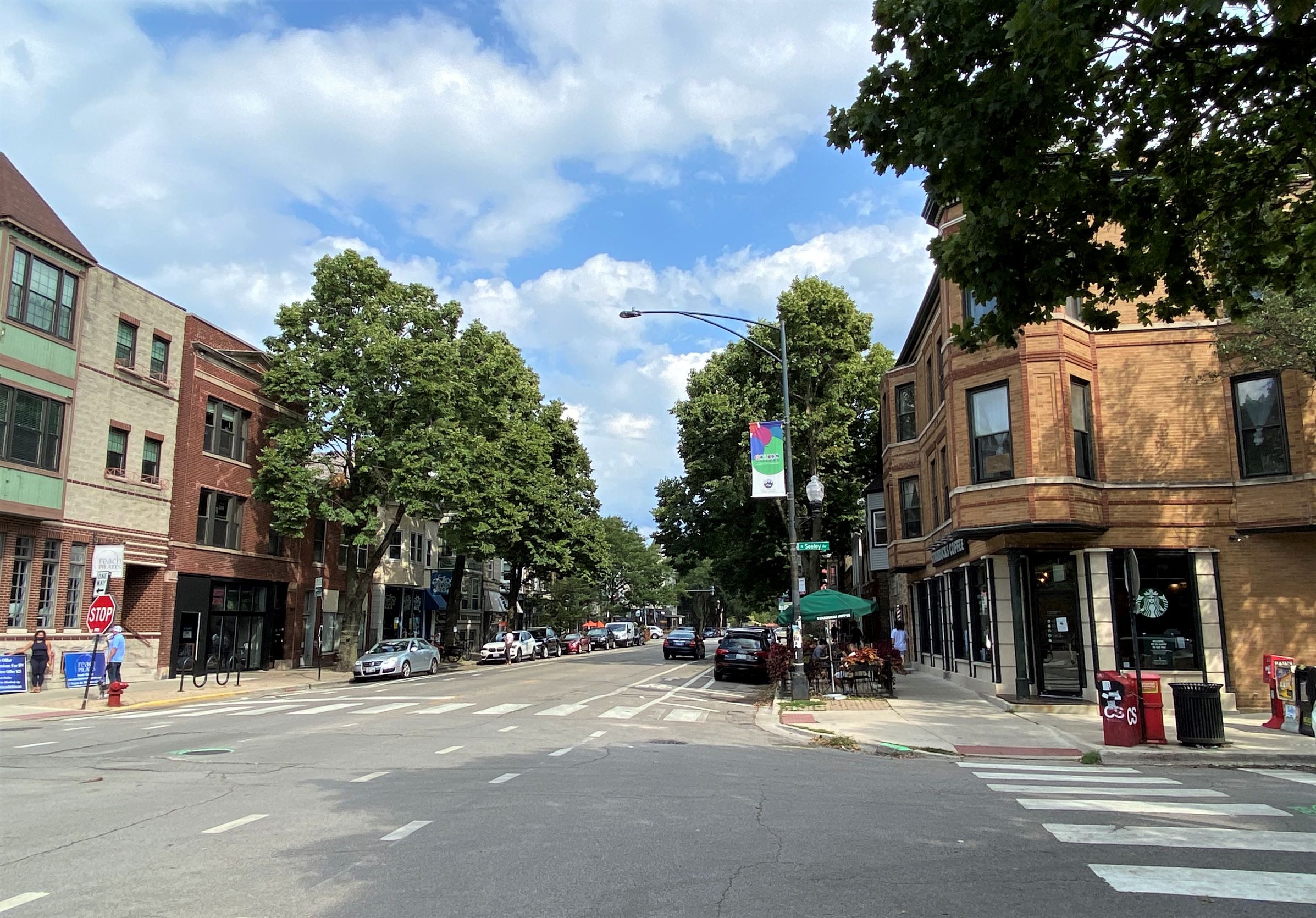 view of Roscoe Village business streetscape